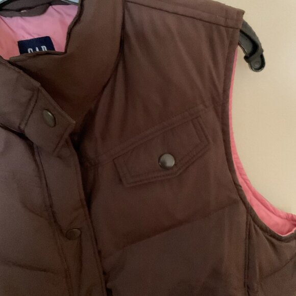 GAP Women's Down & Polyester Filled Vest EUC Size L - Picture 8 of 11